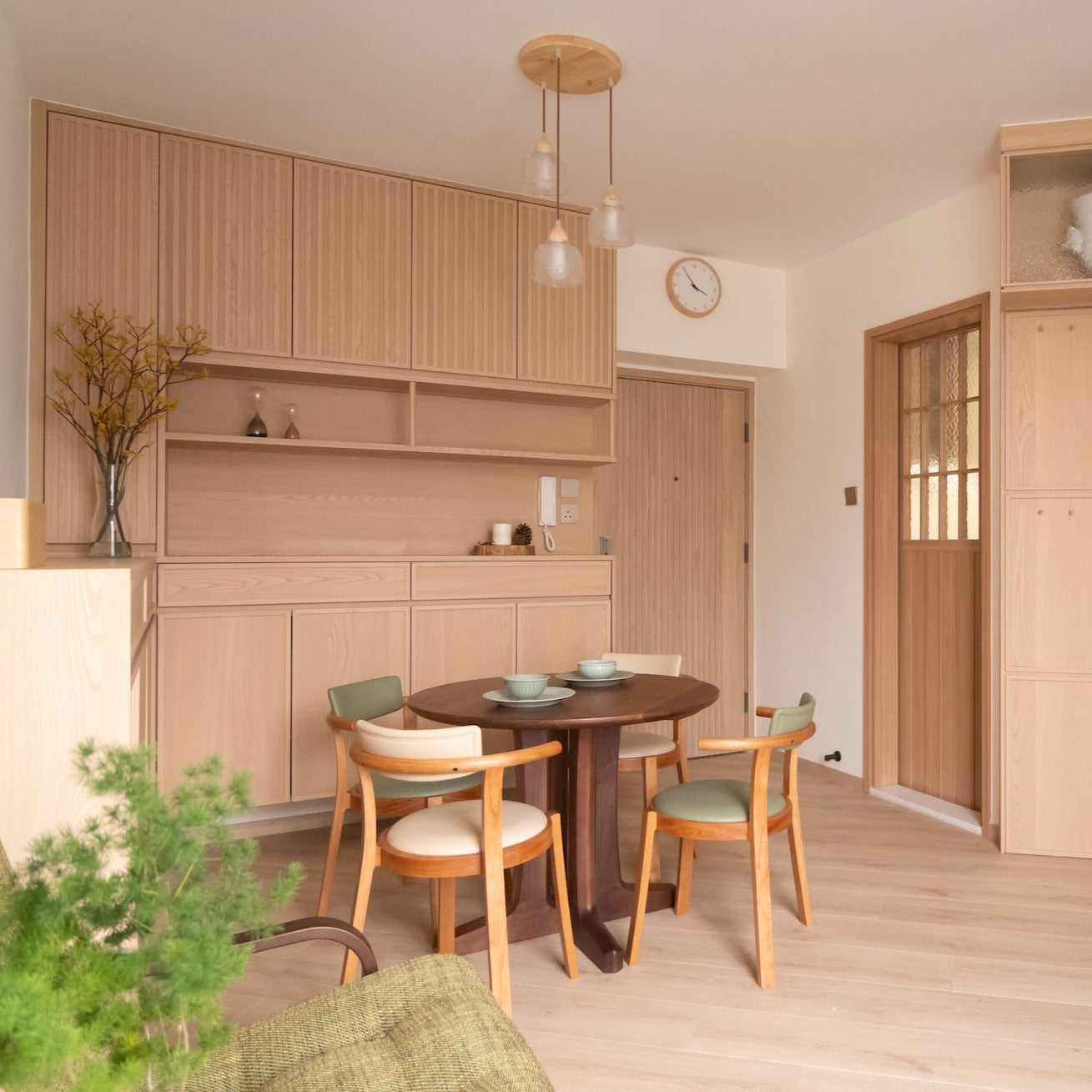 Nara Oak/ES Leather L2458 & L1601