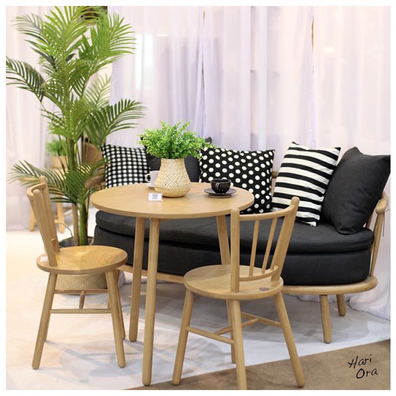 Natural Oak / (3 Legs) ⌀700 x H740 mm