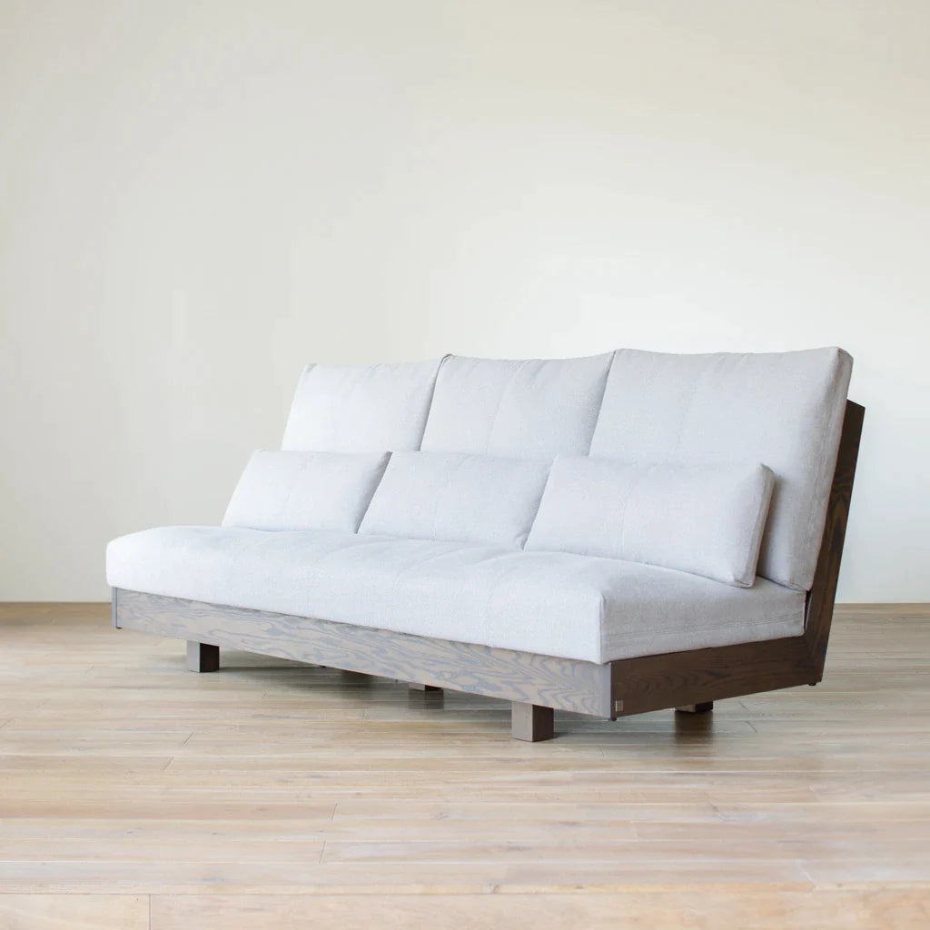 W210 . oak charcoal . RICO sand gray