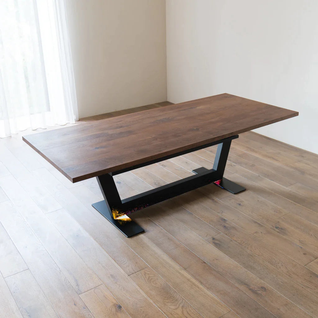 W196 / Walnut / Leg: Black Oak