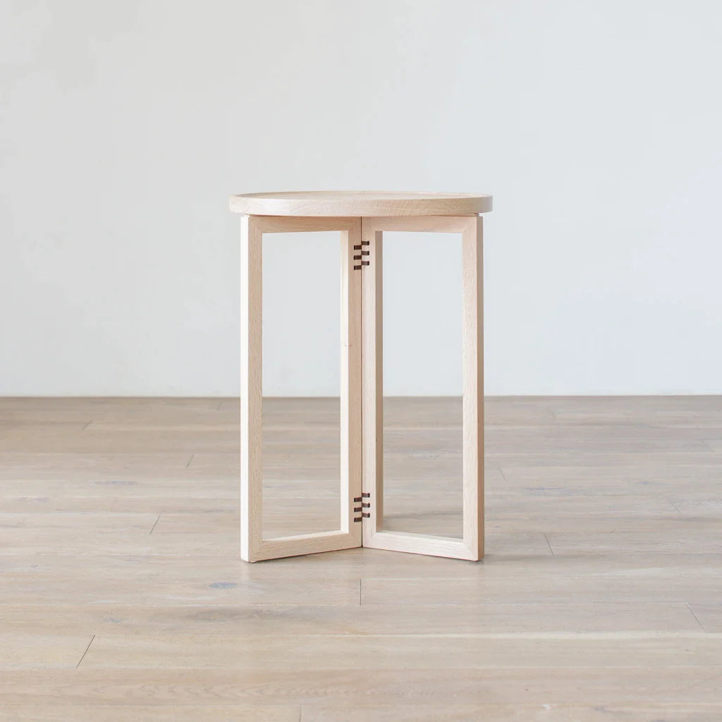 W420 x D420 x H560 . oak white