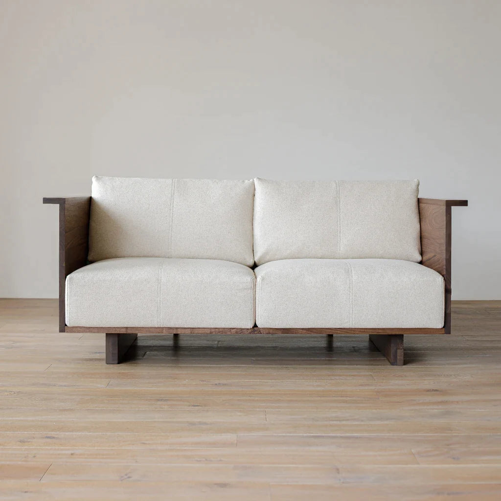 W168 . walnut . RICO natural