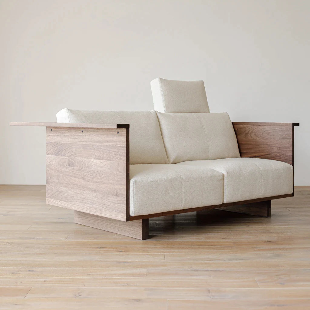 W168 . walnut . RICO natural