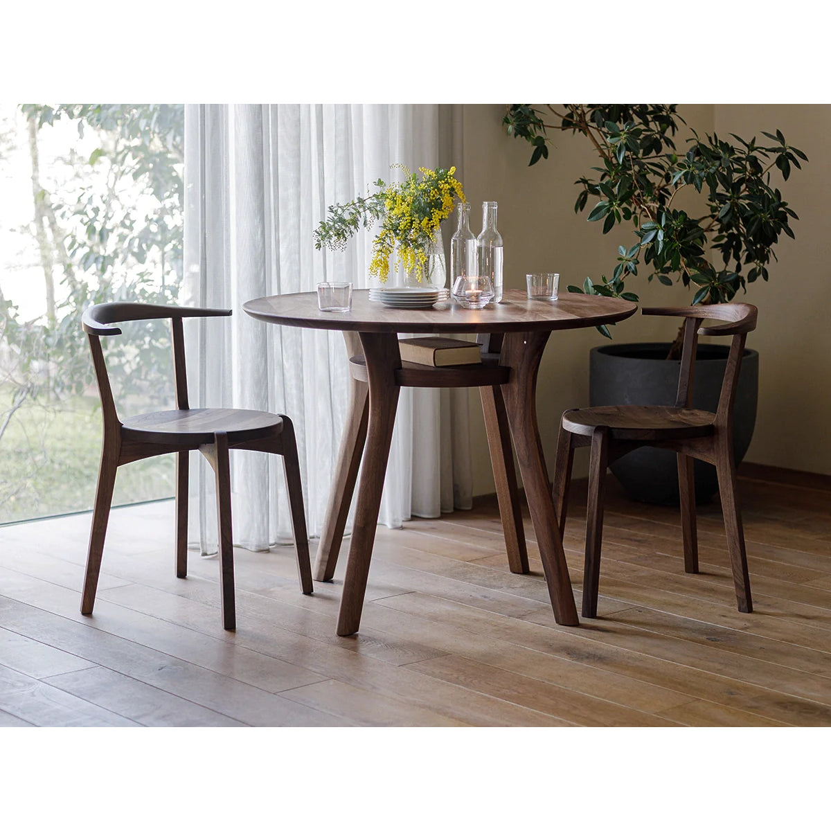 AGILE Circle Dining Table 091, AGILE Side Chair (Wooden)