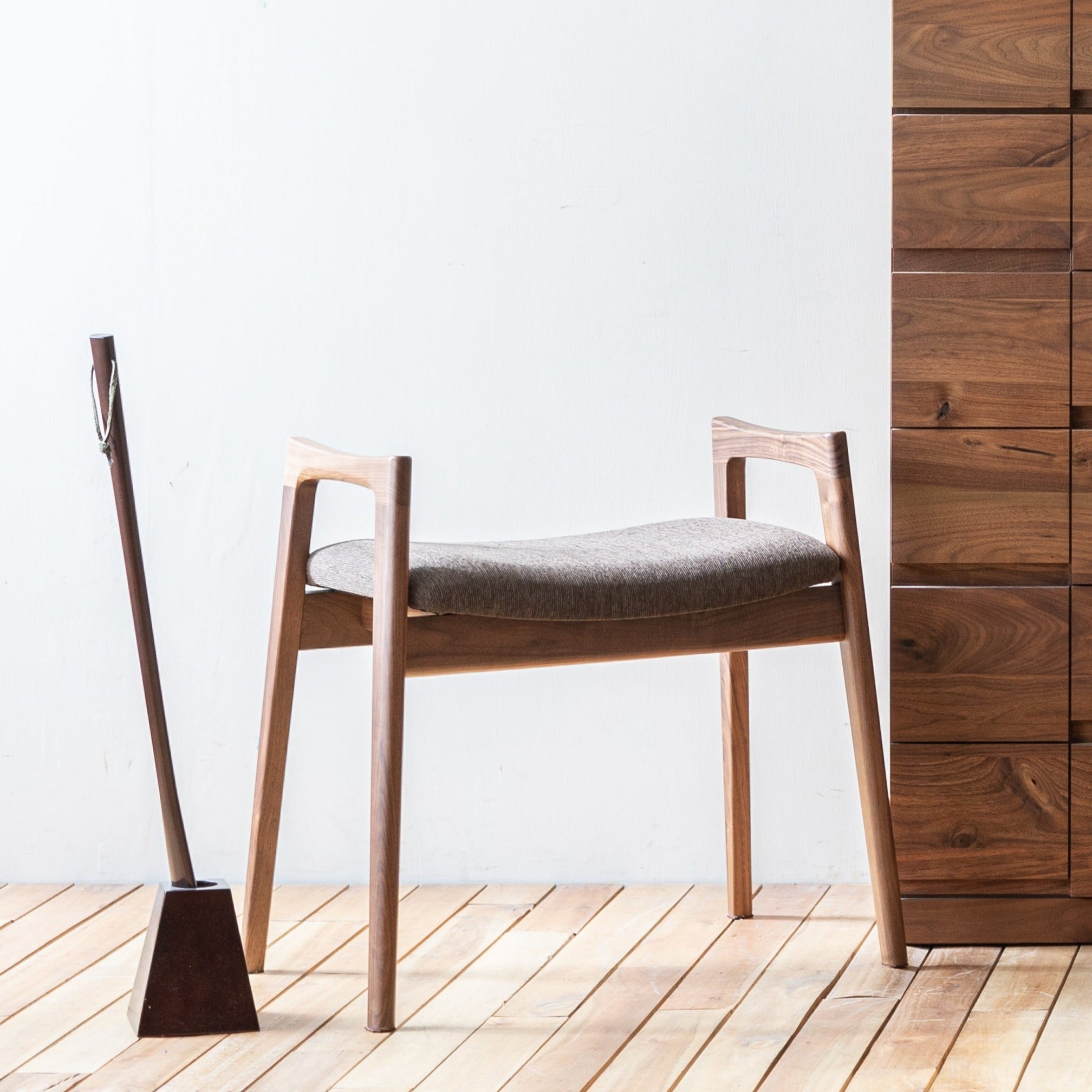 Walnut /Oil Coating/Fabric Montery LBR