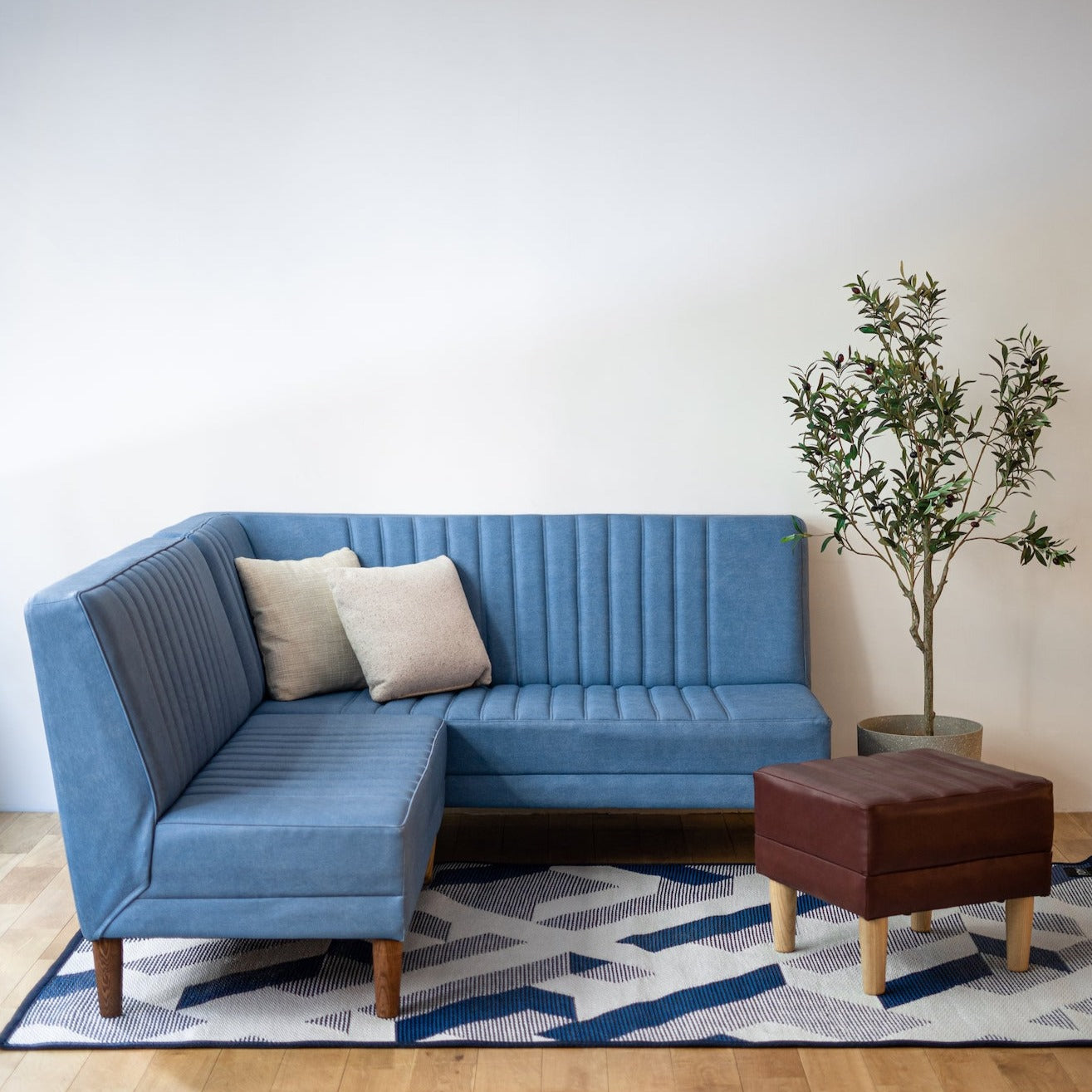 Sofa Set Day(DLB) / Ottoman Day(PDB)