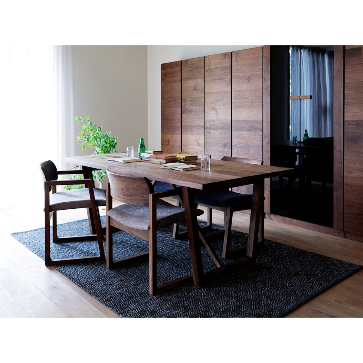 ELEVATO Dining Table 196 walnut, ELEVATO Arm Chair walnut, ELEVATO Side Chair walnut