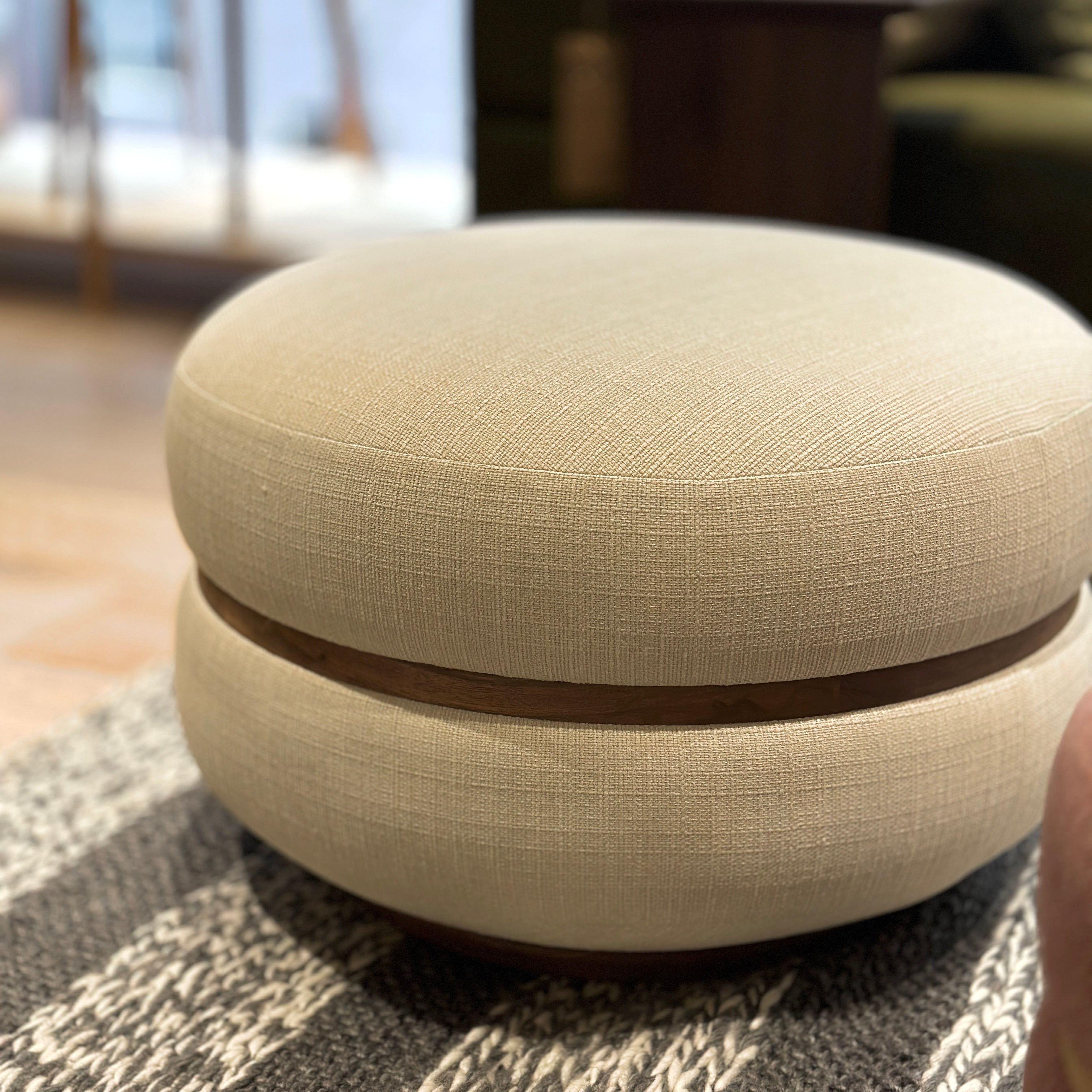 Size M / Walnut Stained Ash / AOSTA #902