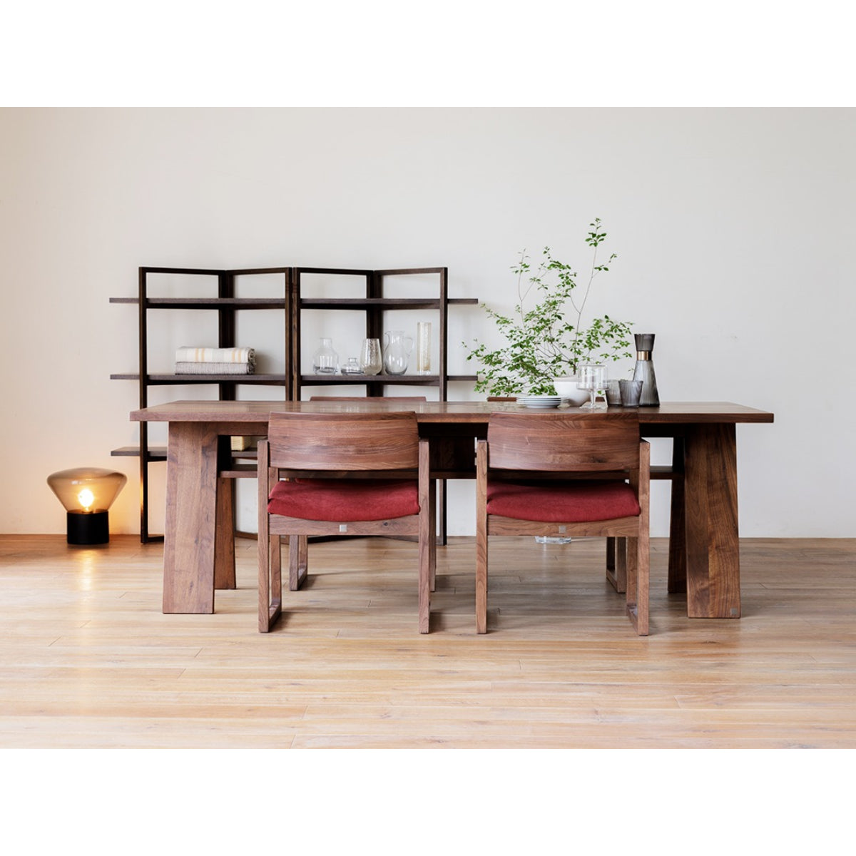 SOLIDO Dining Table 210 walnut, ELEVATO Arm Chair walnut, SPAGO Shelf 168 oak charcoal