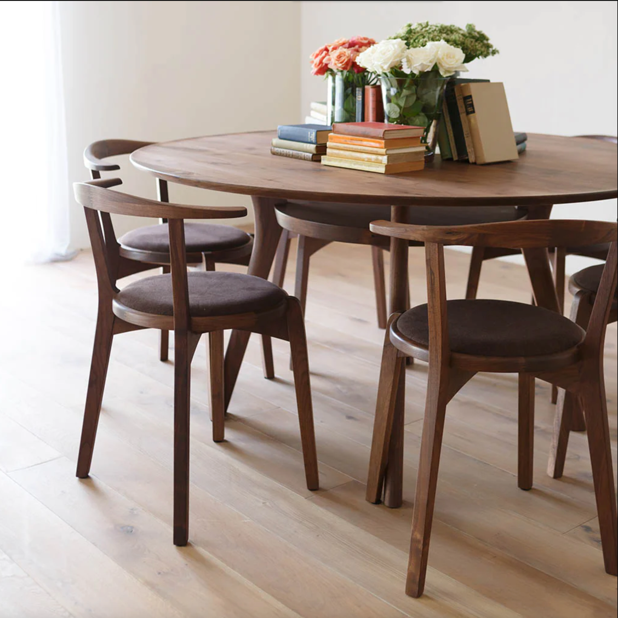 Walnut Oil/Fabric B Kaplis Walnut