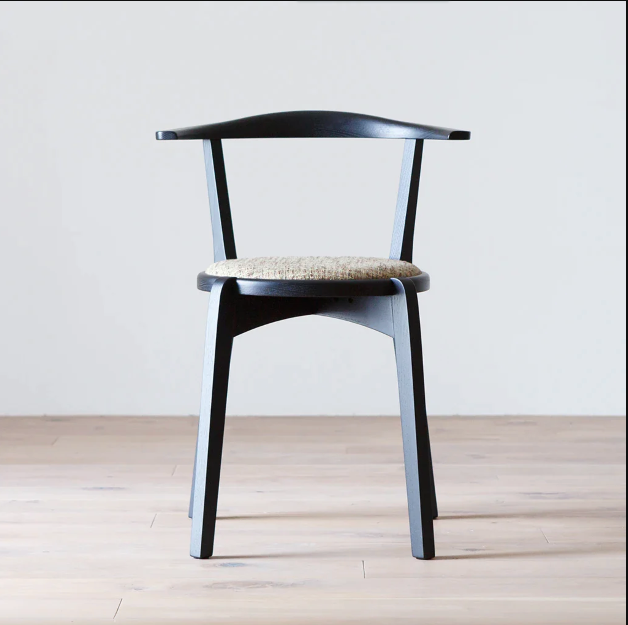 Oak PU Black/Fabric Rank E Clunis Ivory