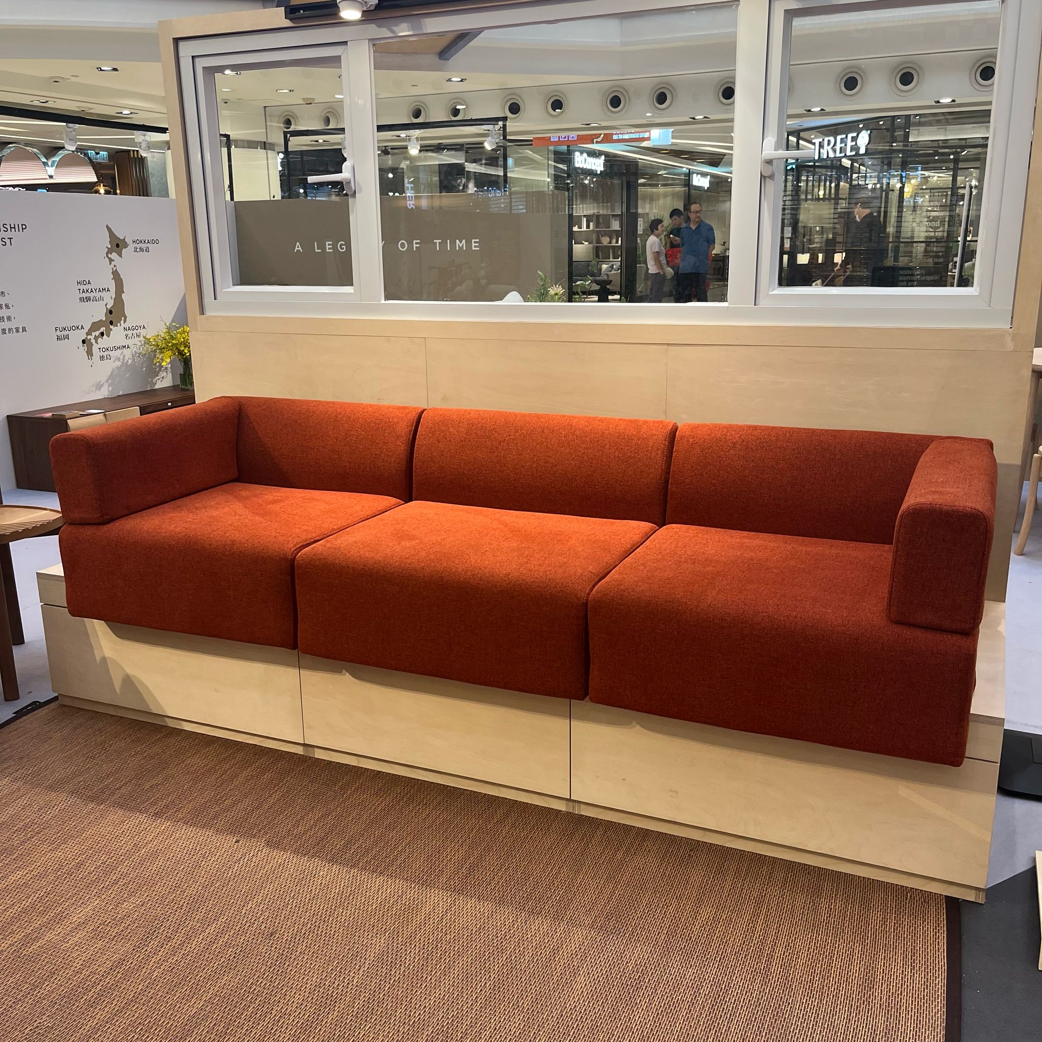 W216 (triple seat) / with 2 arm cushions