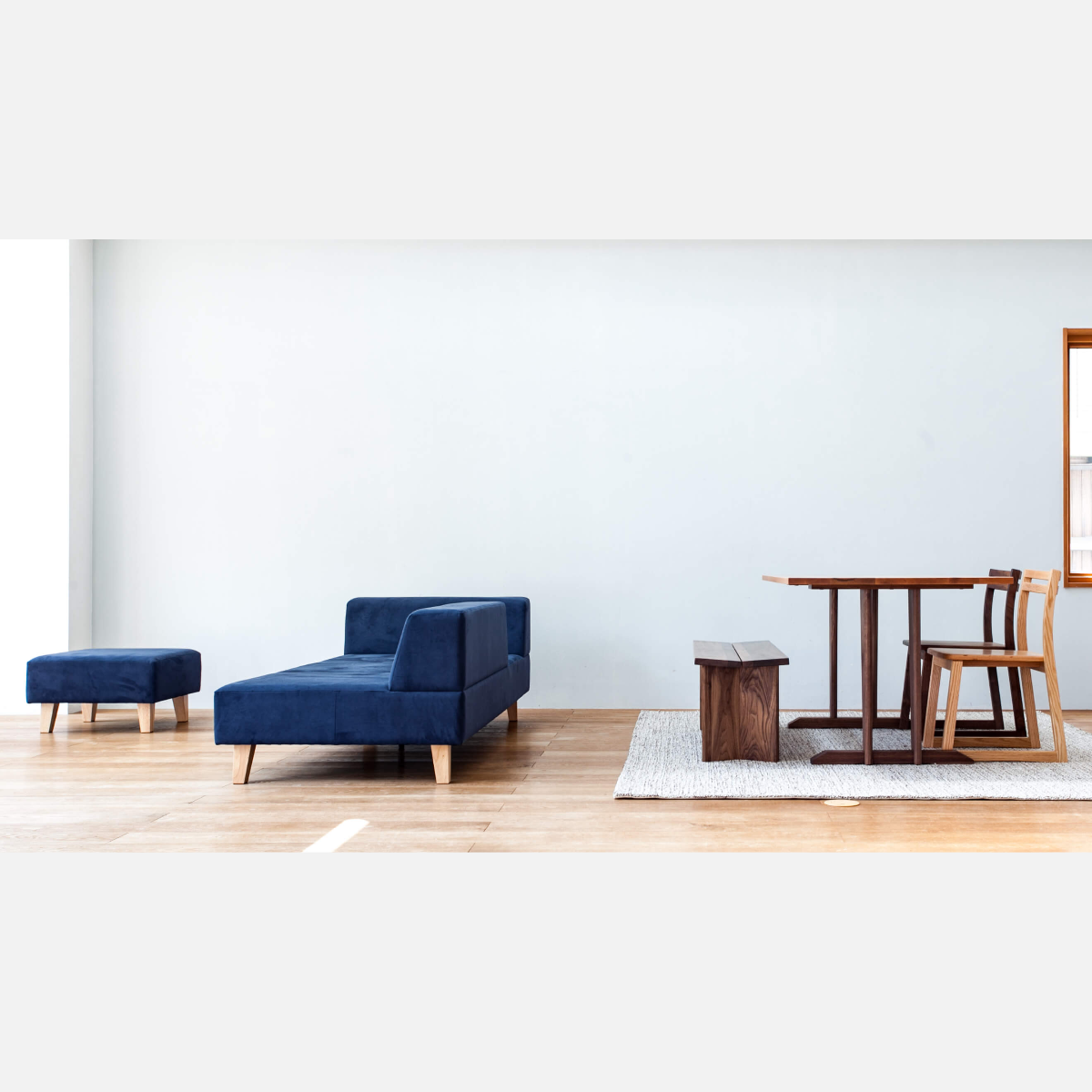 The PIVO sofa's low-back design creates an open and spacious feel.