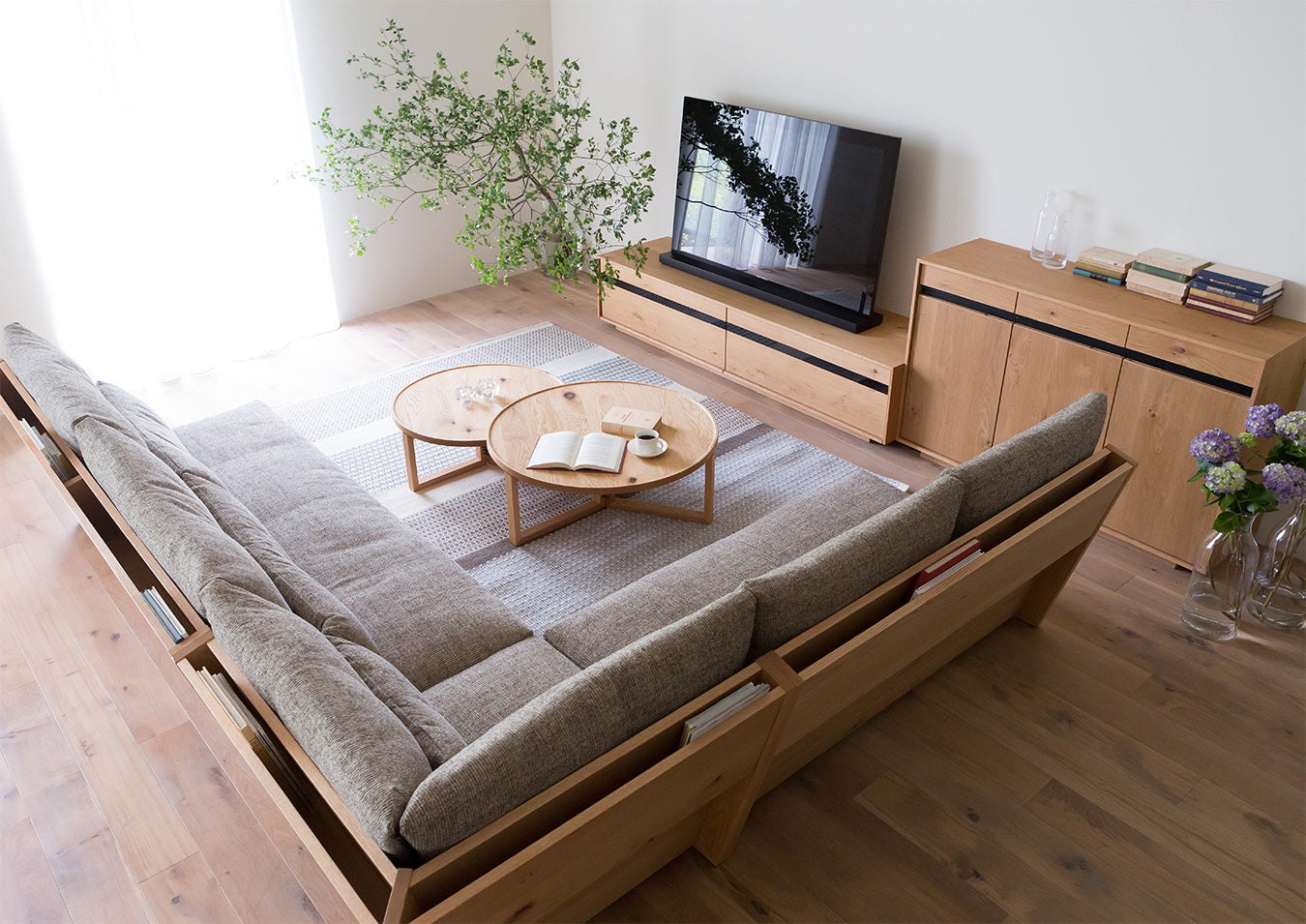 TV BOARD W210 . Oak & LIBERIA SOFA & SPAGO CIRCLE TABLE