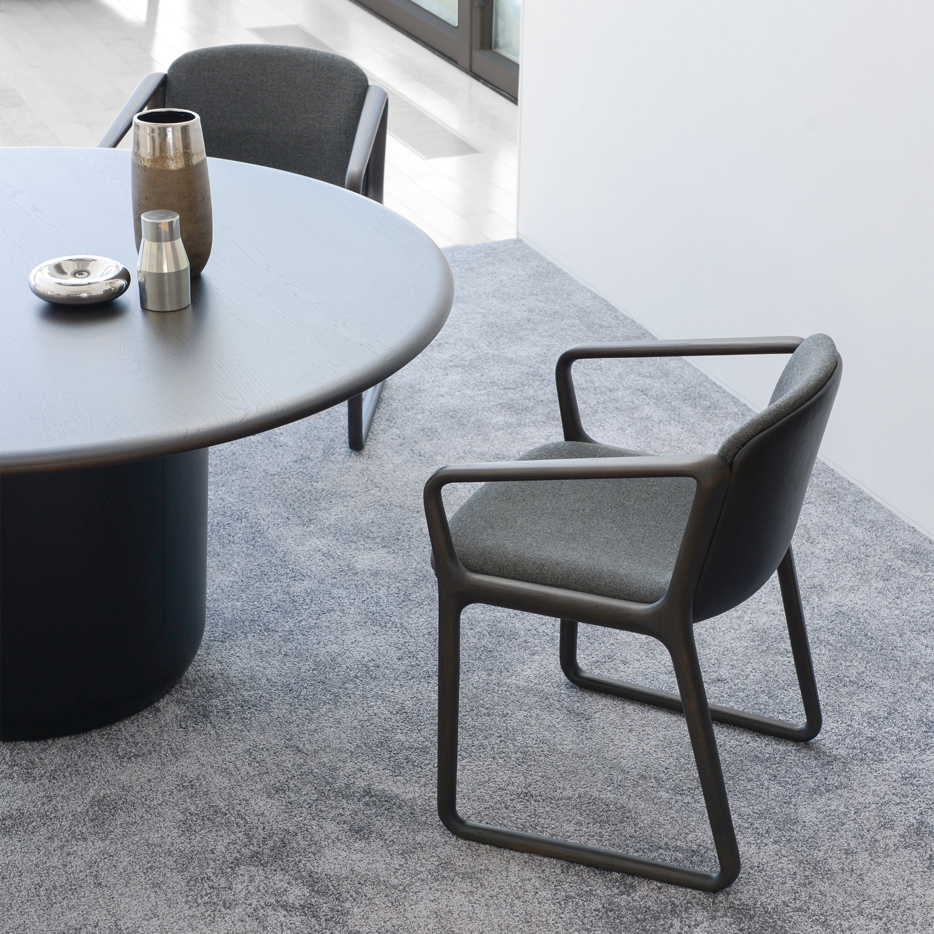 φ150 / Nara Oak DGY / Leg: Buna BL