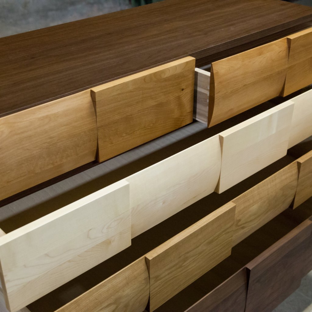 Popolo Mix Using: Alder, Maple, Oak & Walnut (From Top to Bottom)