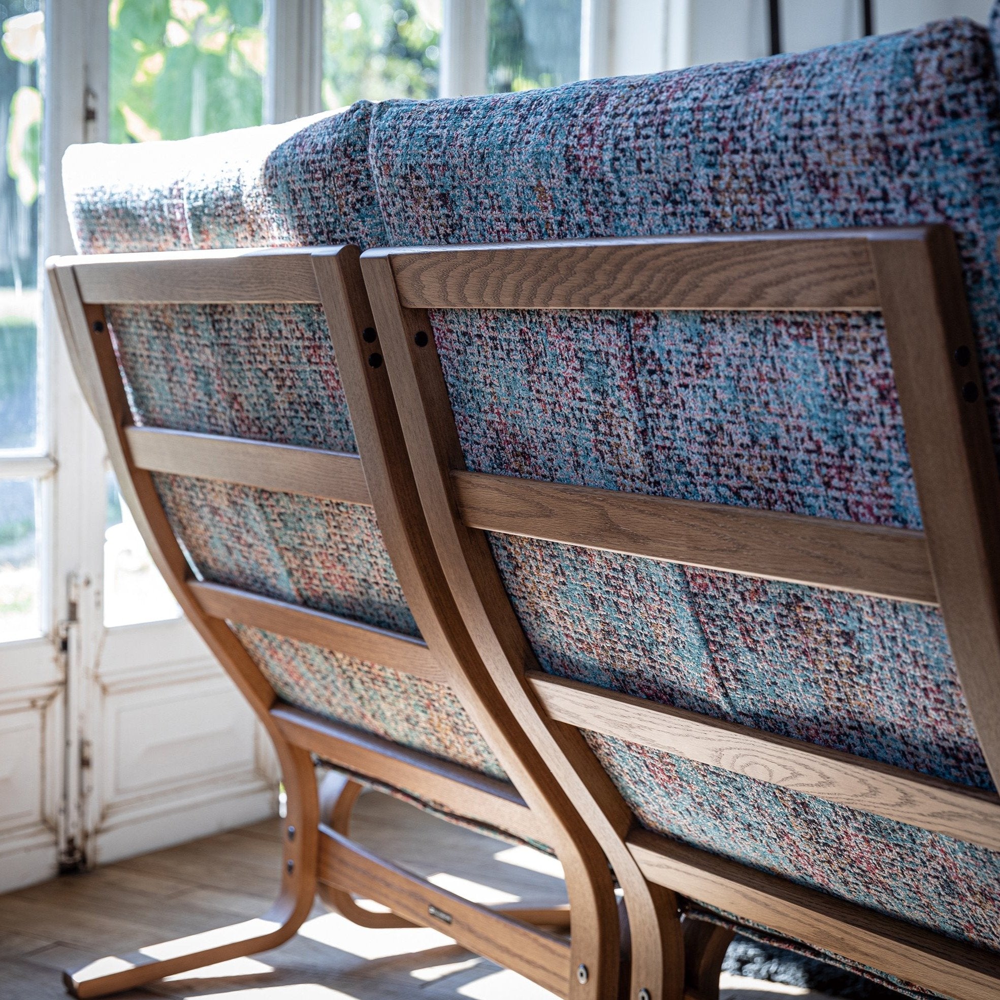 Walnut WP/Fabric S GUTI