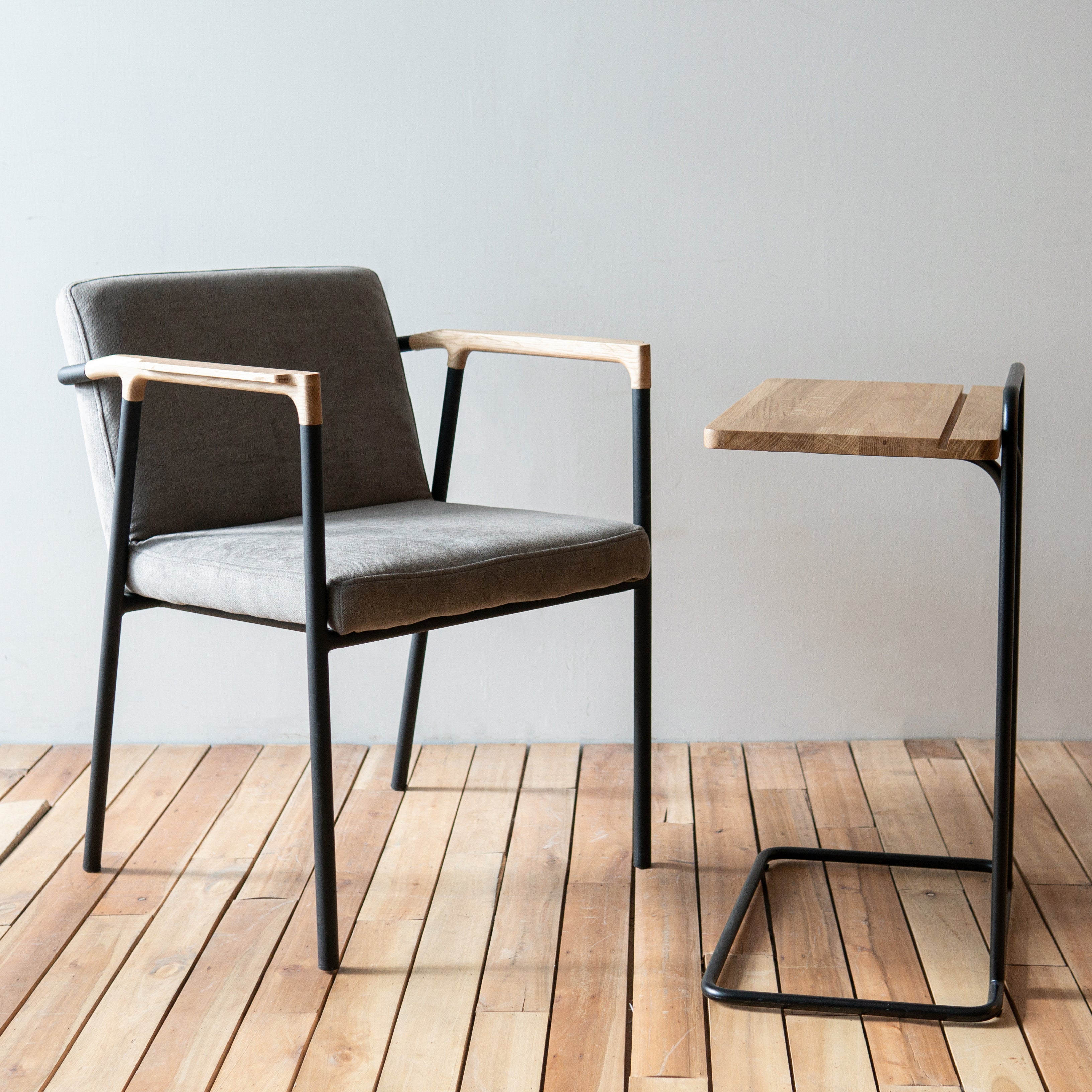 Low/Natural Oak+Black Steel