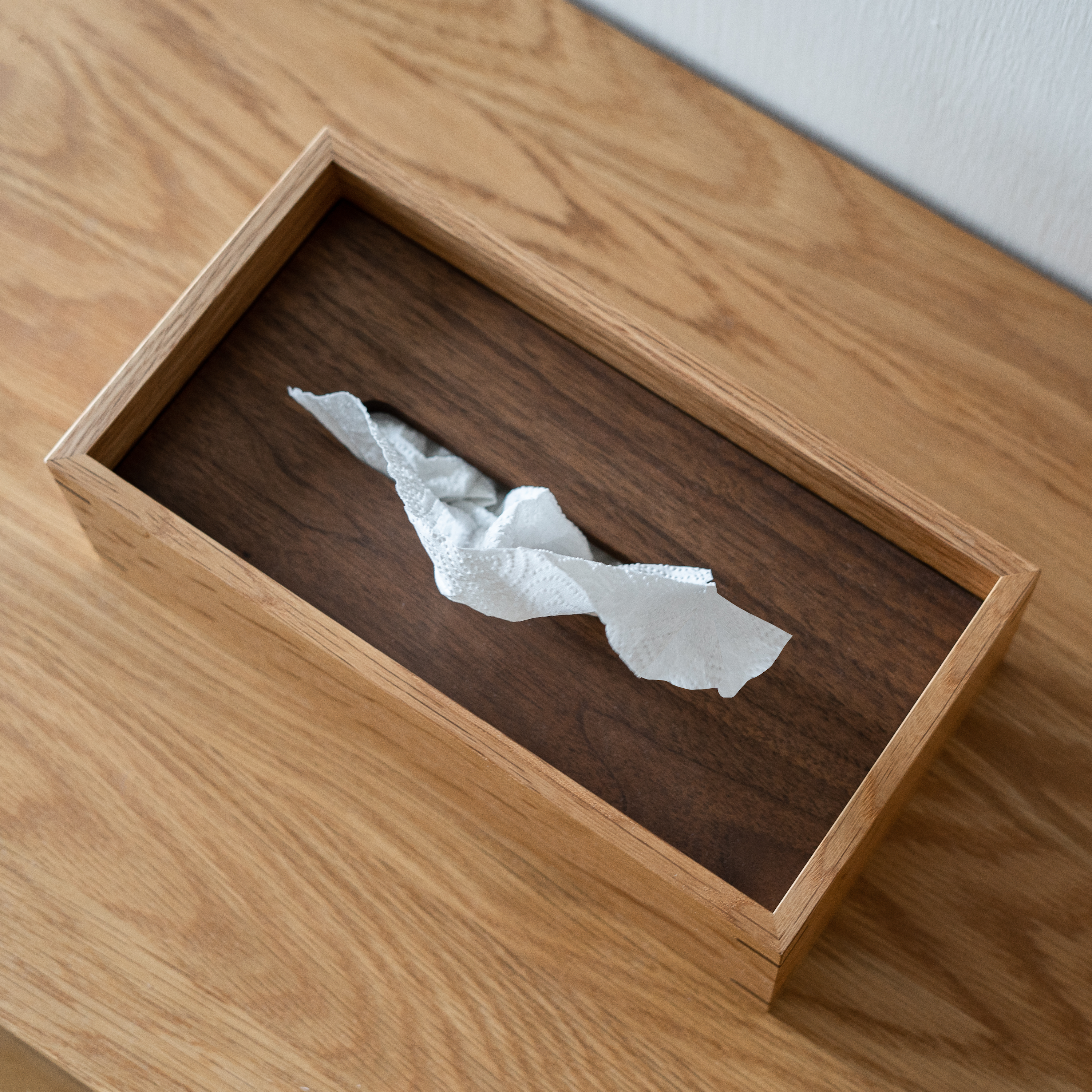 LID: Walnut / Body: Oak