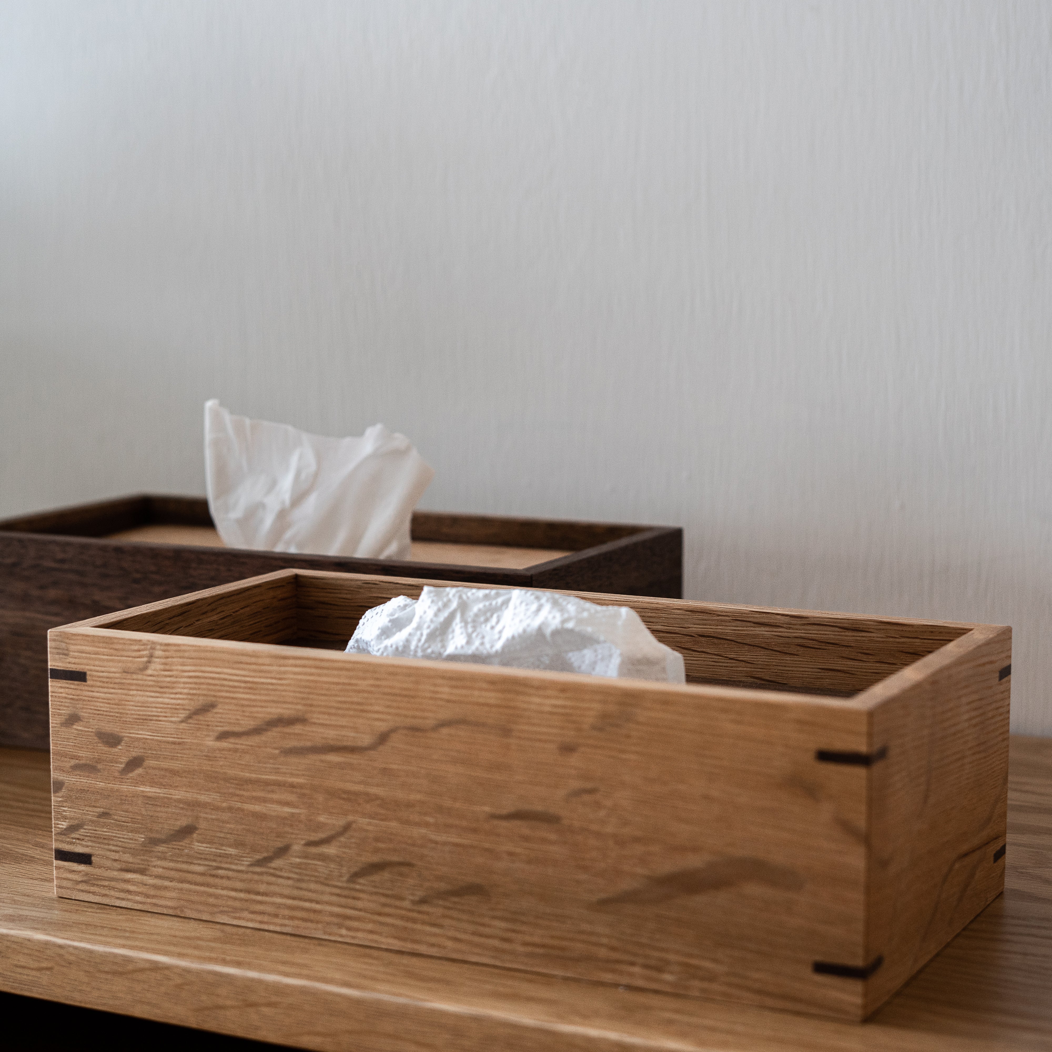 LID: Oak / Body: Walnut