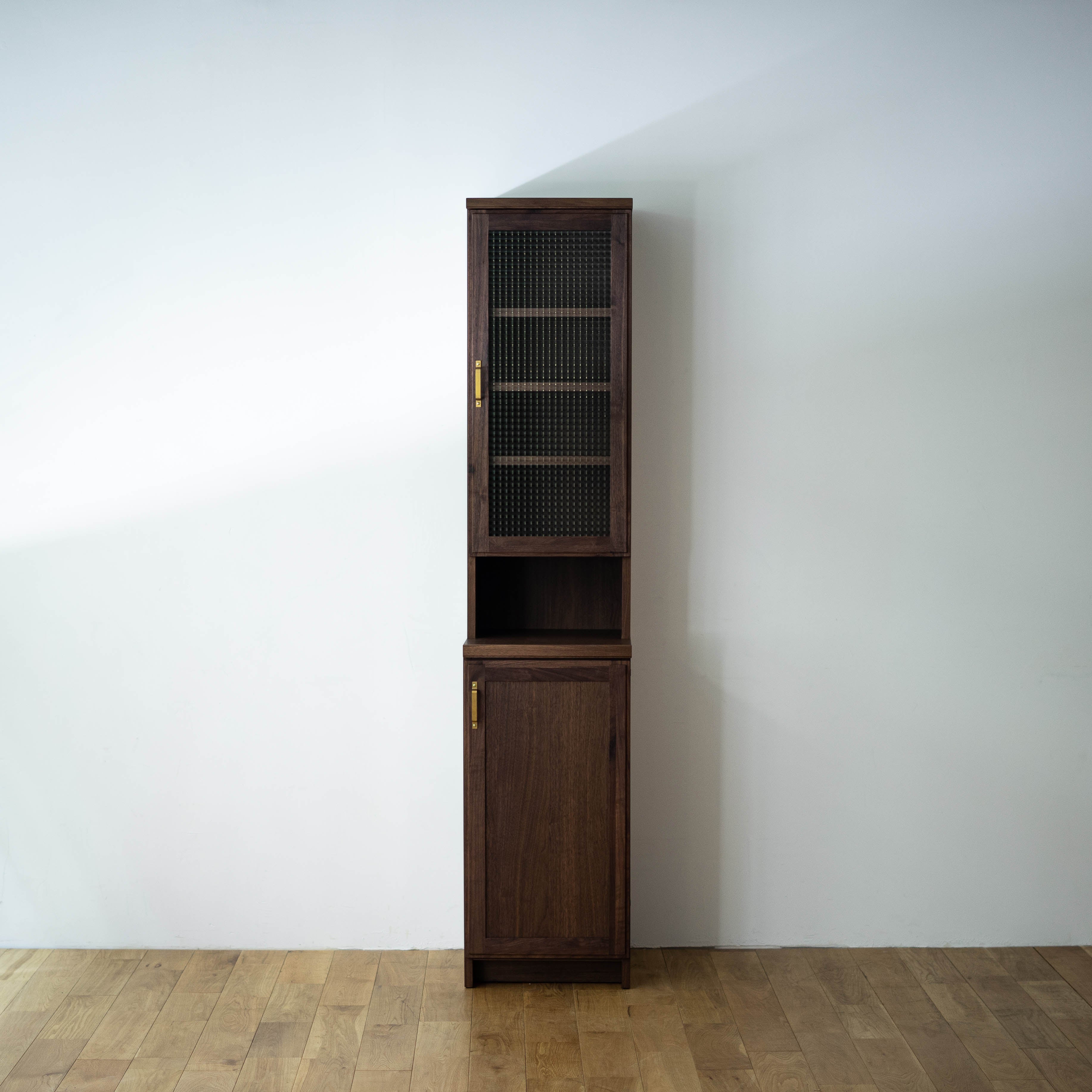 Walnut/W40 Door R -Type Top & Bottom/Lattice Glass/Copper Handle