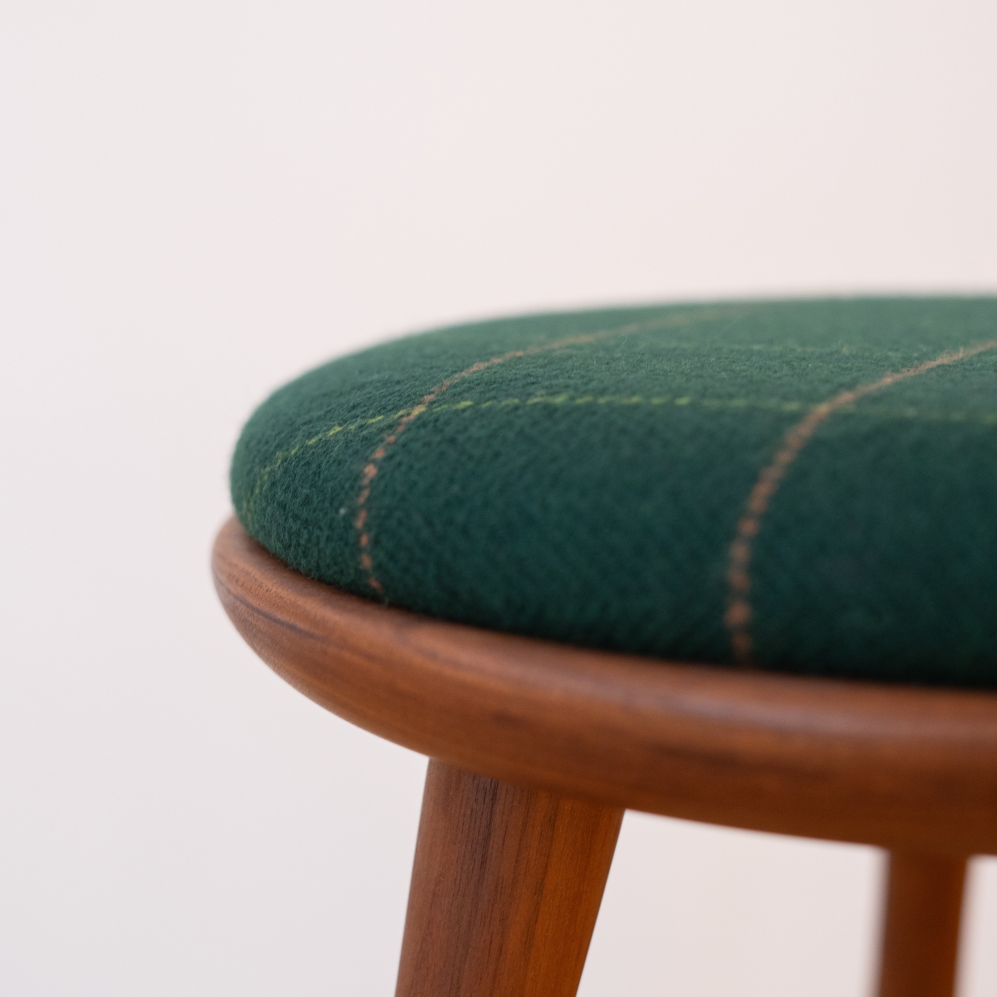 RB339Green/Walnut Stained Japanese Walnut