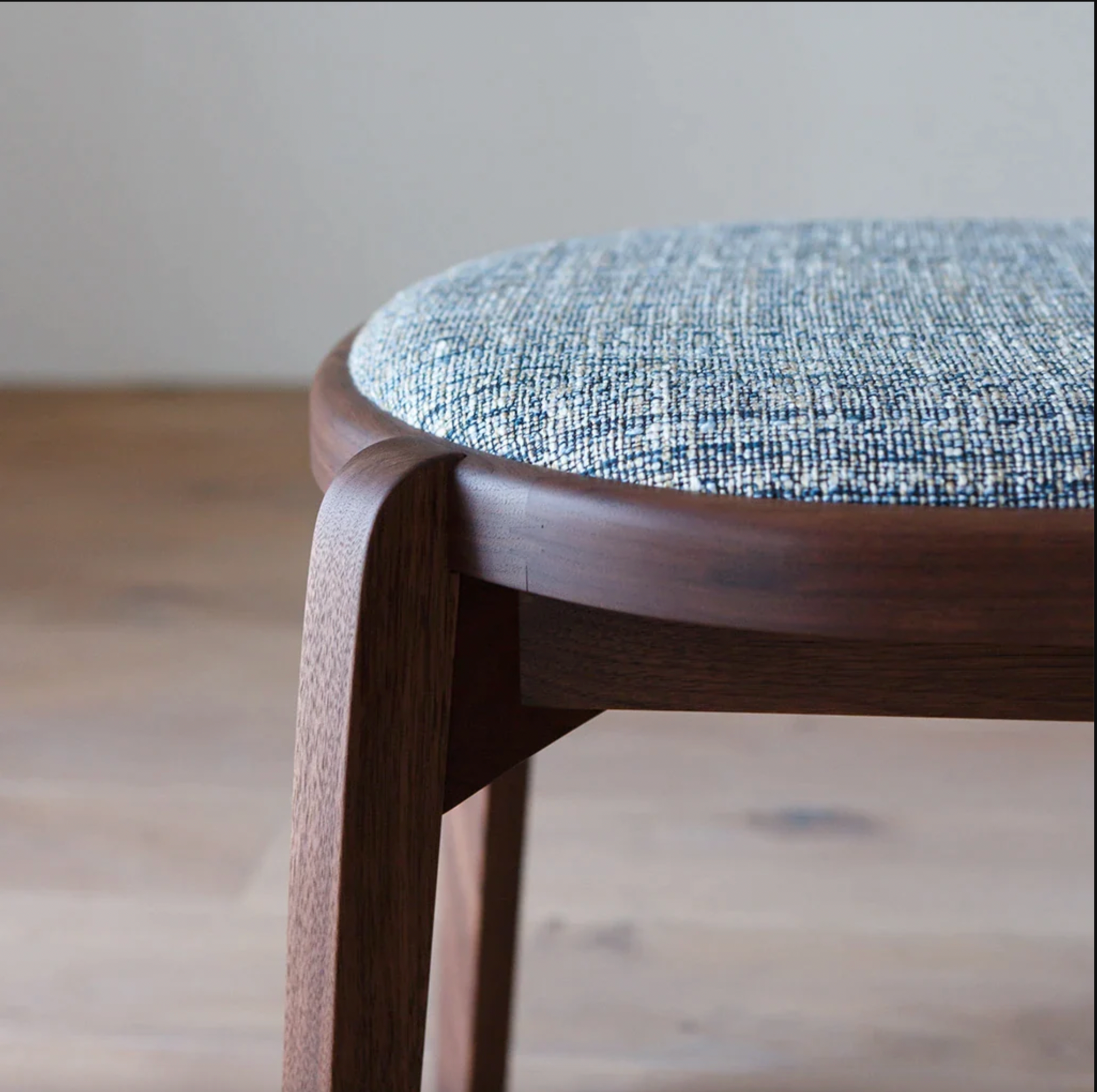 Walnut PU Clear/Rank C Amsterdam 22