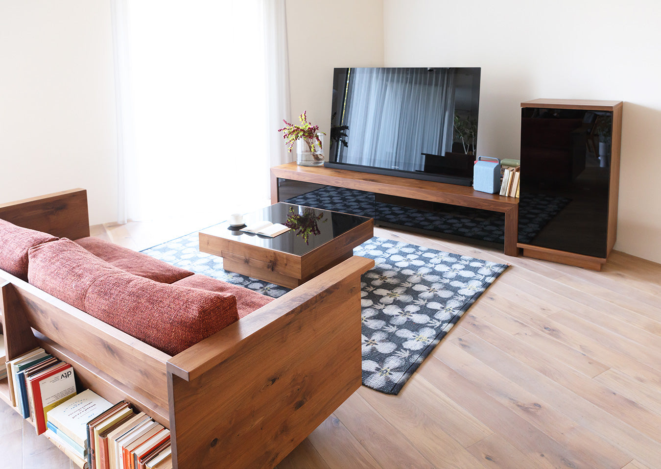 CHOCOLAT Living Table 084 (glass top) CARAMELLA High Sofa 210 CHOCOLAT TV Board 231 CHOCOLAT Deck Board