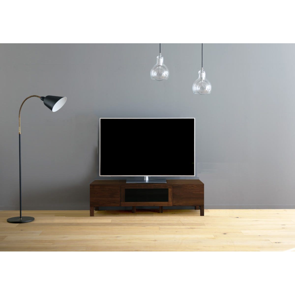 Walnut / W1200 / Black Glass