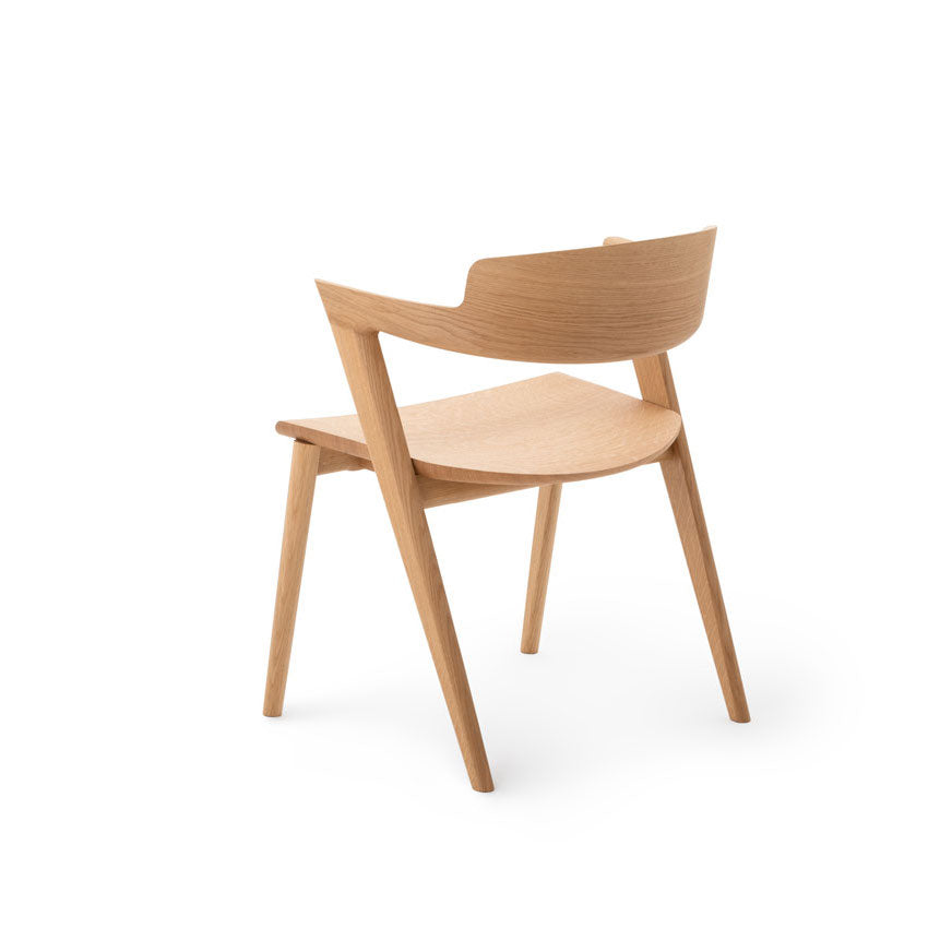 ISUTOKU - VIOLA Semi Arm Chair