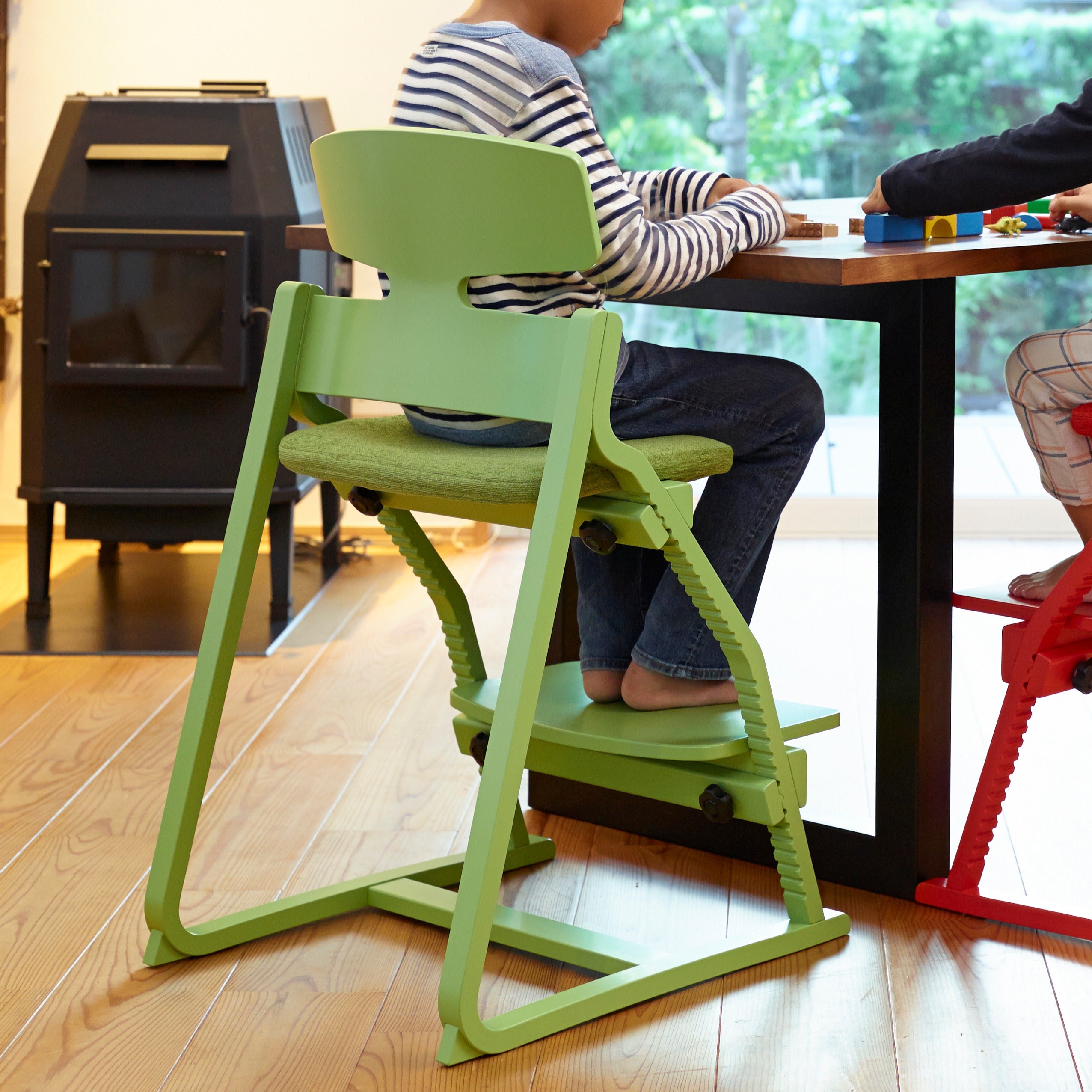 製品とラインナップ | UPRIGHT｜豊橋木工株式会社